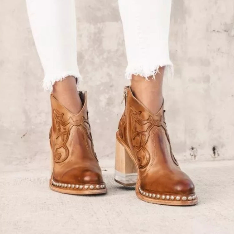 Damen nan Western-Ankleboot mit aufwendigen Stickereien, Nietenrand und transparentem Blockabsatz Echo Archiv