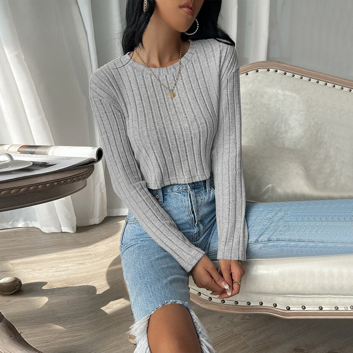 Damen kurzes geripptes Cropped-Strickoberteil mit Rundhalsausschnitt und tailliertem Schnitt – Avérine