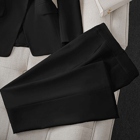 Damen Elegante und gut sitzende Stoffhose Echo Archiv