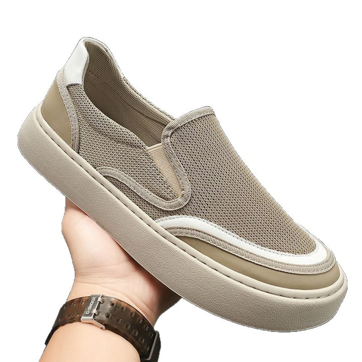 Herren Minimalistischer Strick-Slip-On mit reflektierenden Details und Komfortplateau Echoarhiv
