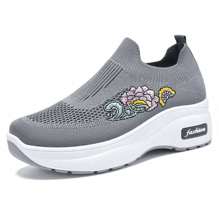 Damen nan elastischer Strick-Slipper mit aufgesticktem Blumenmotiv und stützender Keil-Laufsohle Echo Archiv
