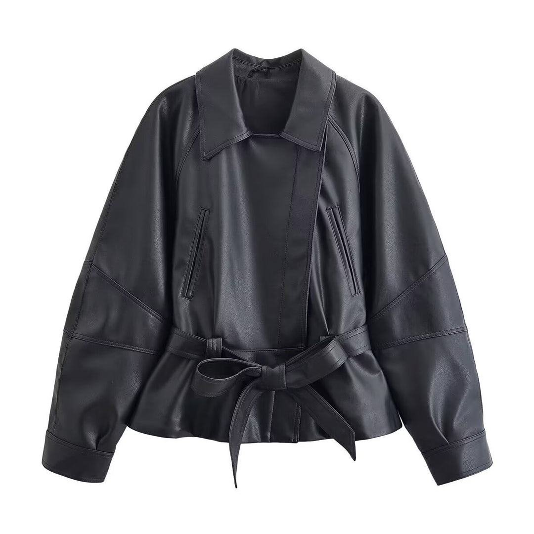 Damen Kurz geschnittene Lederoptik-Jacke mit Taillengürtel und Raglanärmeln Echo Archiv