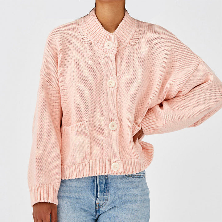 Damen Kurzer Boxy-Cardigan aus Grobstrick mit hoher Knopfleiste und Eingrifftaschen Echo Archiv