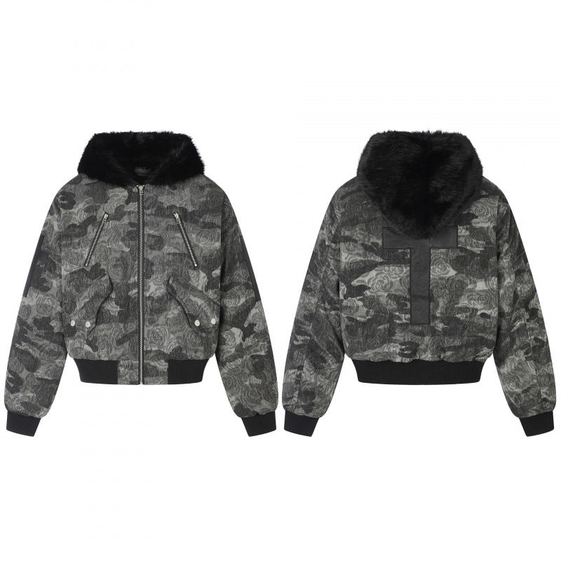 Damen Boxy-Bomberjacke mit weichem Kunstpelzkragen und floraler Camouflage-Struktur Echo Archiv