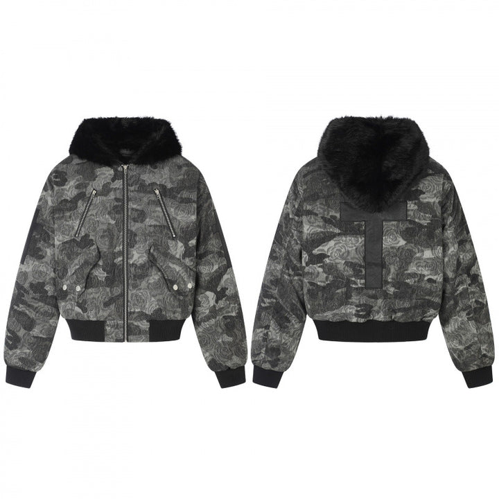Damen Boxy-Bomberjacke mit weichem Kunstpelzkragen und floraler Camouflage-Struktur Echo Archiv