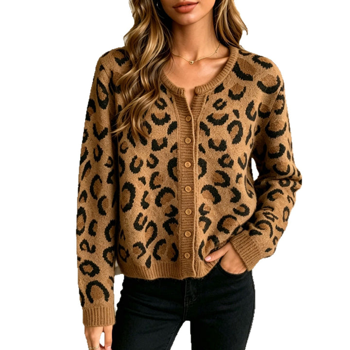 Damen Kurzcardigan im Leo-Jacquard mit geripptem Saum und Rundhalsausschnitt – Veloura