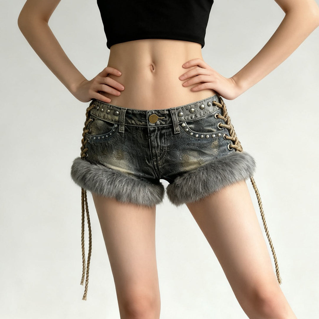 Damen Modische Denim-Shorts mit luxuriösem Kunstfell und Schnürdetails Echo Archiv