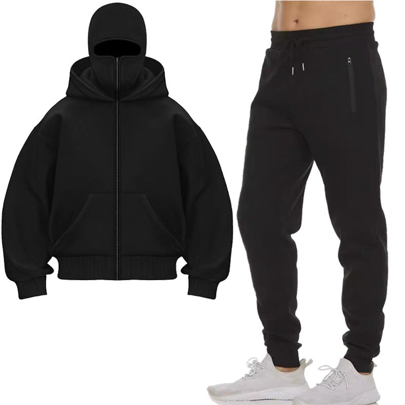 Herren Kapuzenjacke mit hohem Kragen und Jogginghose Echoarchiv