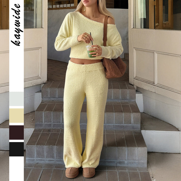 Damen nan kuscheliges Bouclé-Lounge-Set mit One-Shoulder-Crop-Pullover und Highwaist Palazzo-Hose Echo Archiv