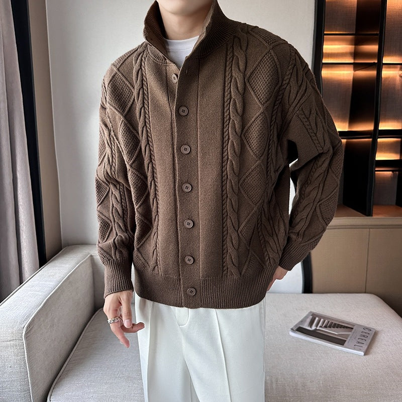 Herren modischer Strickjacke mit Zopfmuster und modernem Kragen Echoarchiv