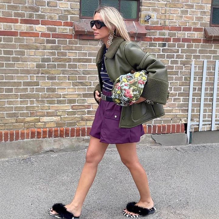 Damen Kurze Fliegerjacke im Aviator‑Stil mit Teddybesatz und kastiger Silhouette Echoarchiv