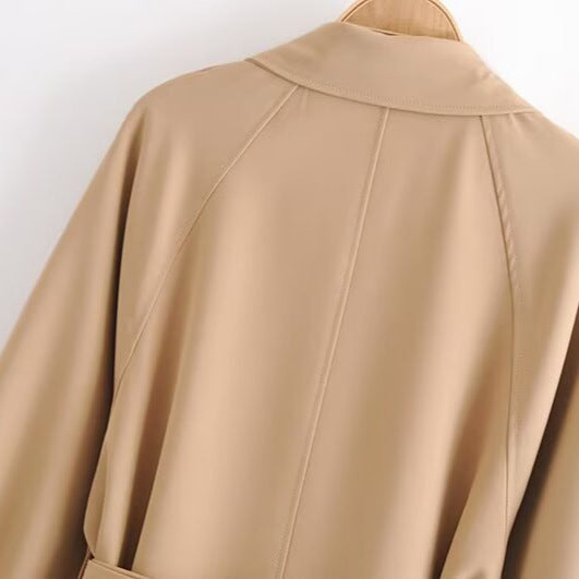 Damen Doppelreihiger Trenchcoat mit Taillengürtel und Schulterpasse Echoarchiv