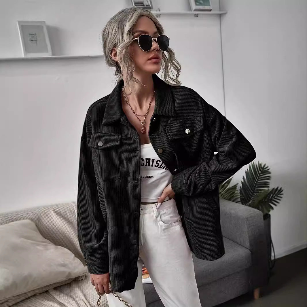 Damen Cord-Overshirt mit Pattentaschen und Oversize-Schnitt Echoarchiv