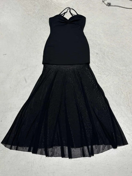 Damen Elegantes Maxikleid mit tiefem Ausschnitt und fließendem Tüllrock Echo Archiv