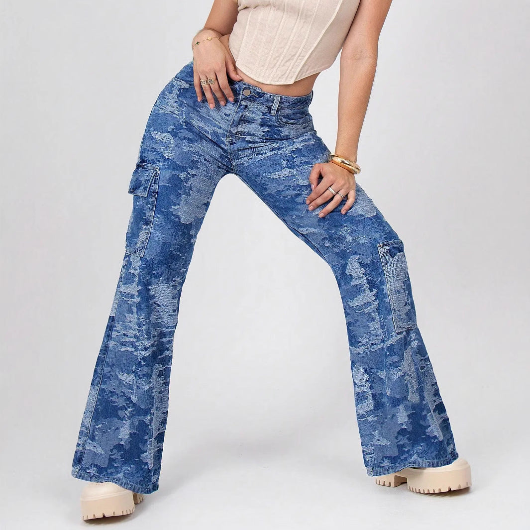 Damen Cargo-Flared-Jeans mit Camouflage-Waschung Echo Archiv
