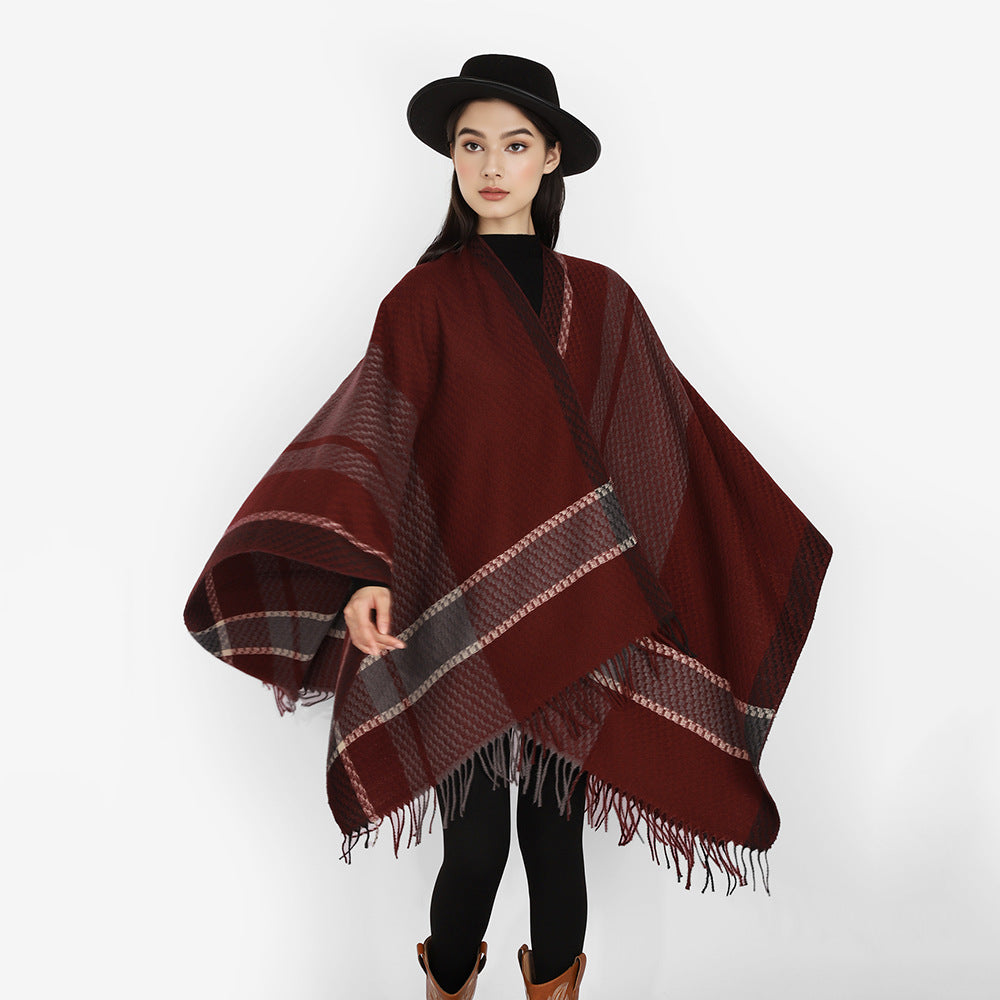 Damen Oversize Capeponcho aus Wollmix mit Karomuster und Fransensaum – Avérine