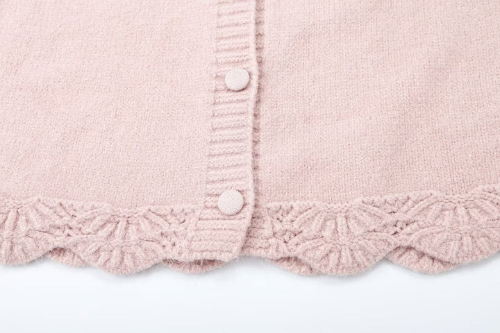 Damen Feinstrick-Cardigan mit Kapuze, Knopfleiste und gehäkelter Borte Echoarchiv
