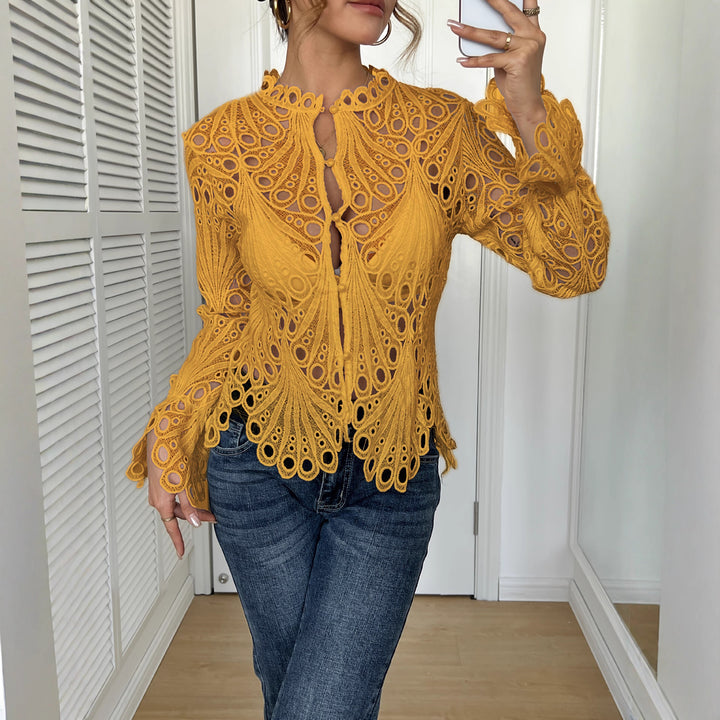 Damen nan filigrane Häkelspitzen-Bluse mit Stehkragen, Zierknopfleiste und gewelltem Saum Echo Archiv