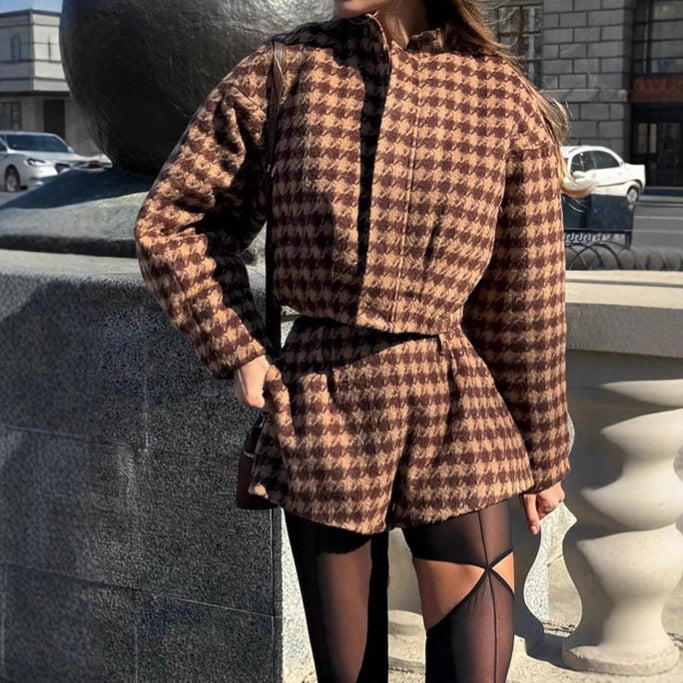 Damen Zweiteiliges Hahnentritt-Wollmix-Set mit tailliertem Kurzblazer und hochgeschnittener Short Echo Archiv
