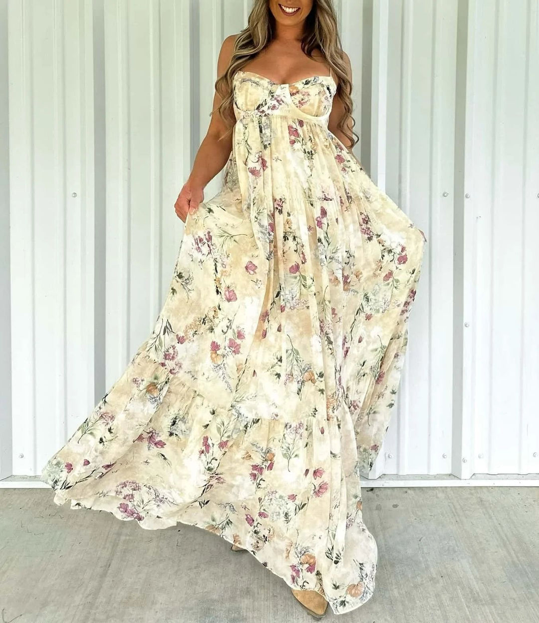 Damen nan trägerloses Korsagen-Maxikleid mit Herzausschnitt, gestuftem Volantrock und nostalgischem Toilemotiv Echo Archiv