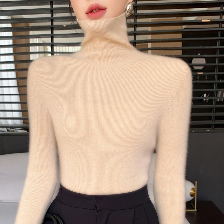 Damen Schlanker Feinstrickpullover mit hohem Rollkragen und feiner Rippstruktur Echoarchiv