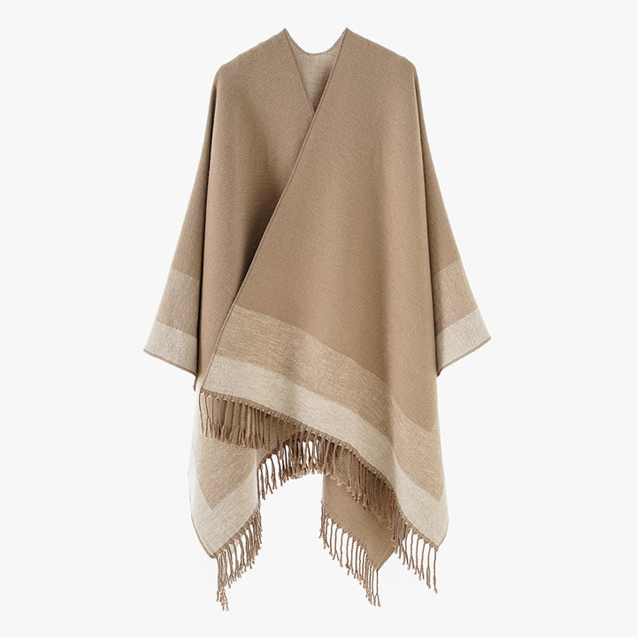 Damen Rechteckiger Wollmix‑Poncho mit offener Front, feiner Kettelnaht und Fransensaum – Avérine