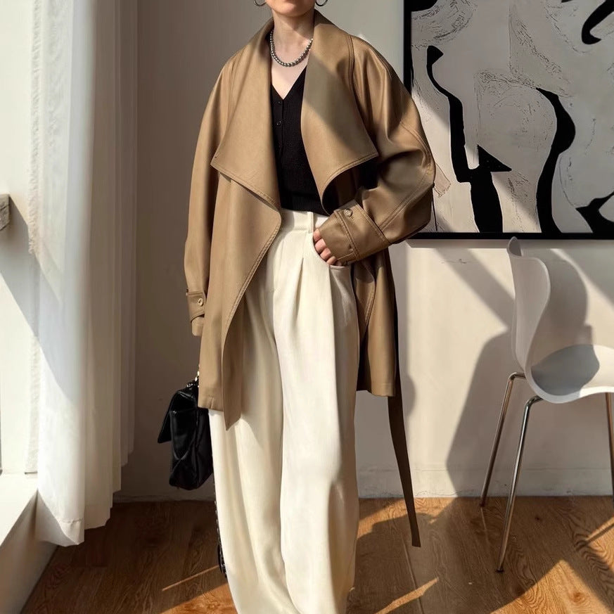 Damen Eleganter Trenchcoat aus hochwertigem Material Echoarchiv