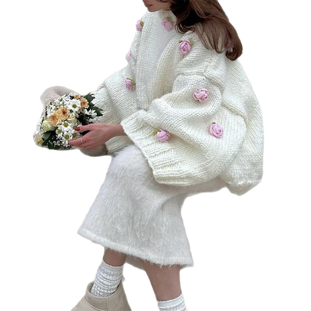 Damen Oversize-Strickpullover mit 3D-Blütenapplikationen und weiten Trompetenärmeln – Mavelle