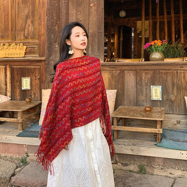 Damen Gestrickter V-Ausschnitt-Poncho mit Fransen und Strukturjacquard Echo Archiv