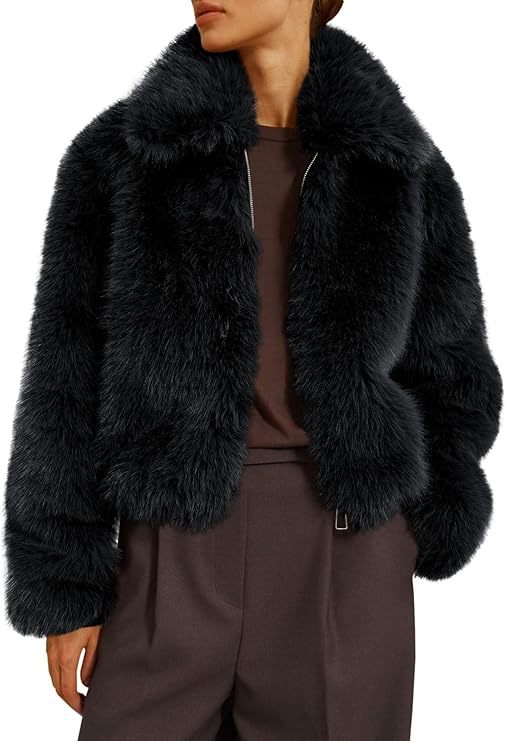 Damen Kurze Boxy‑Faux‑Fur‑Fliegerjacke mit dichtem Hochflor und breitem Umlegekragen Echo Archiv