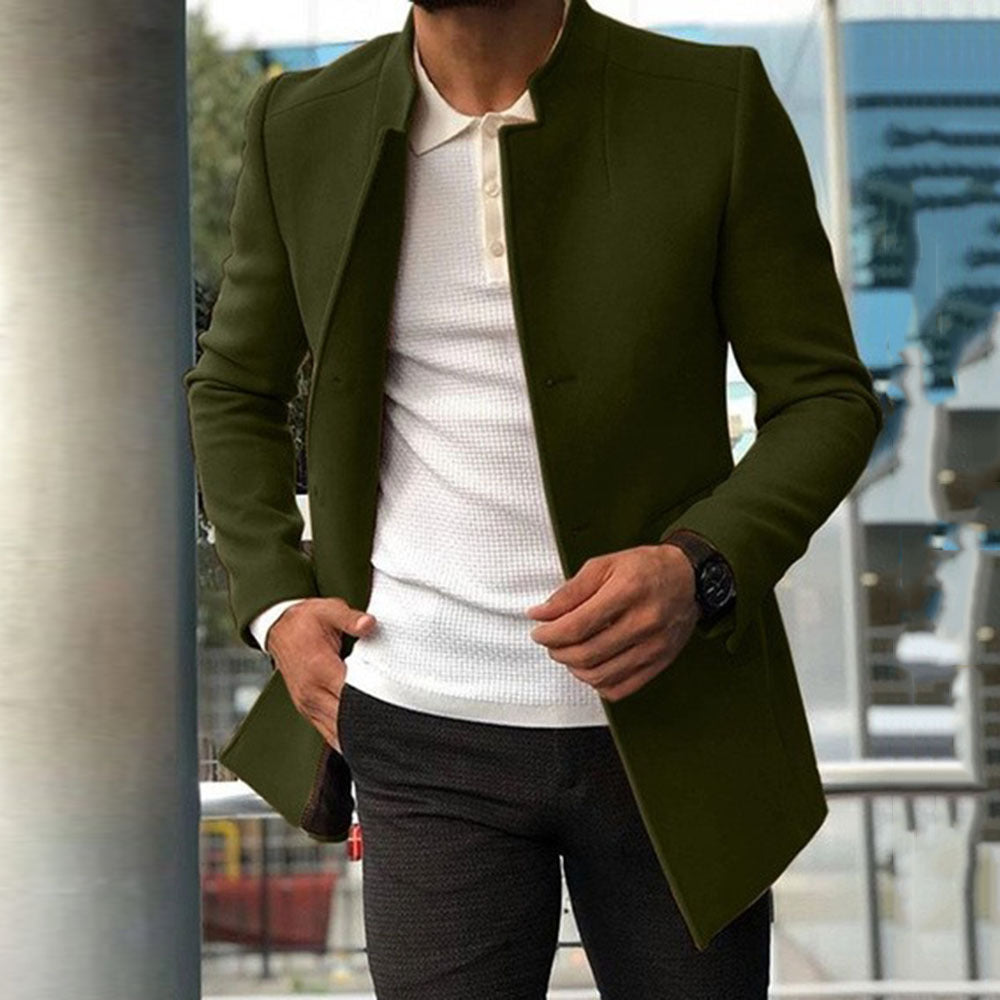 Herren eleganter Blazer mit modernem Schnitt und minimalistischen Details Echoarchiv