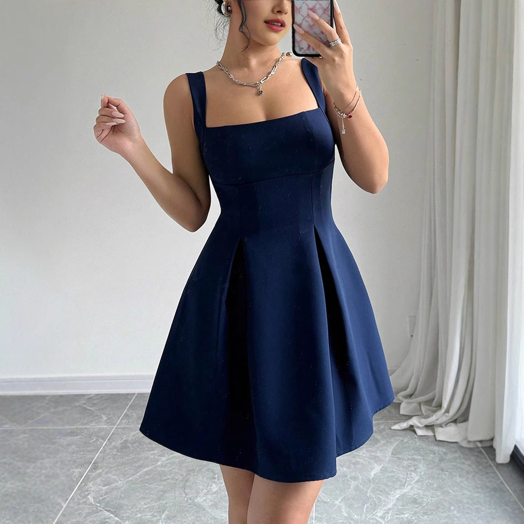 Damen Ballkleid mit quadratischem Ausschnitt und schwingendem Rock Echo Archiv