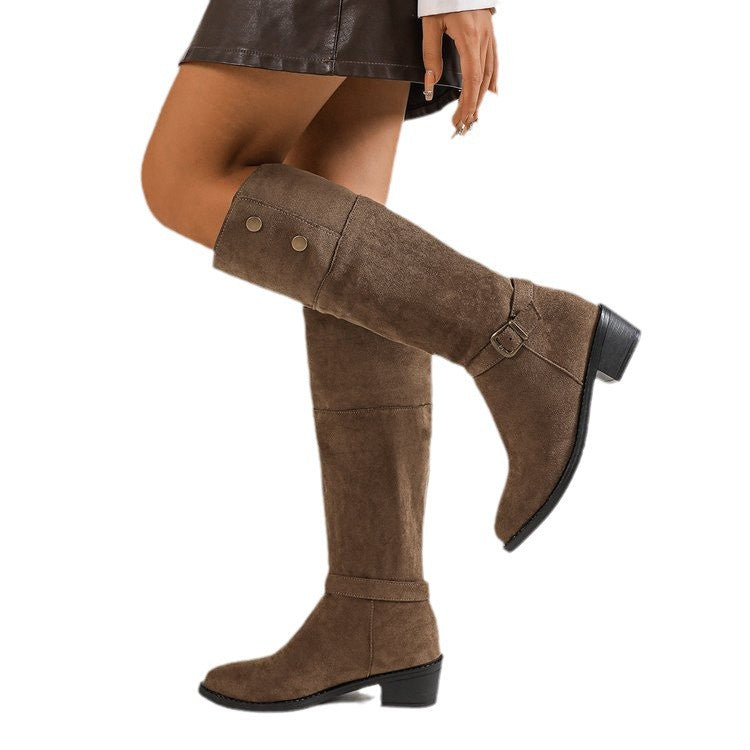 Damen kniehohe Velourslederstiefel mit niedrigem Blockabsatz und Zierriemen – Lioré