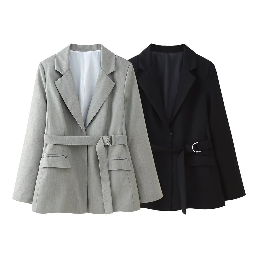 Damen nan taillierter Blazer mit Bindegürtel, Pattentaschen und klassischem Revers Echo Archiv