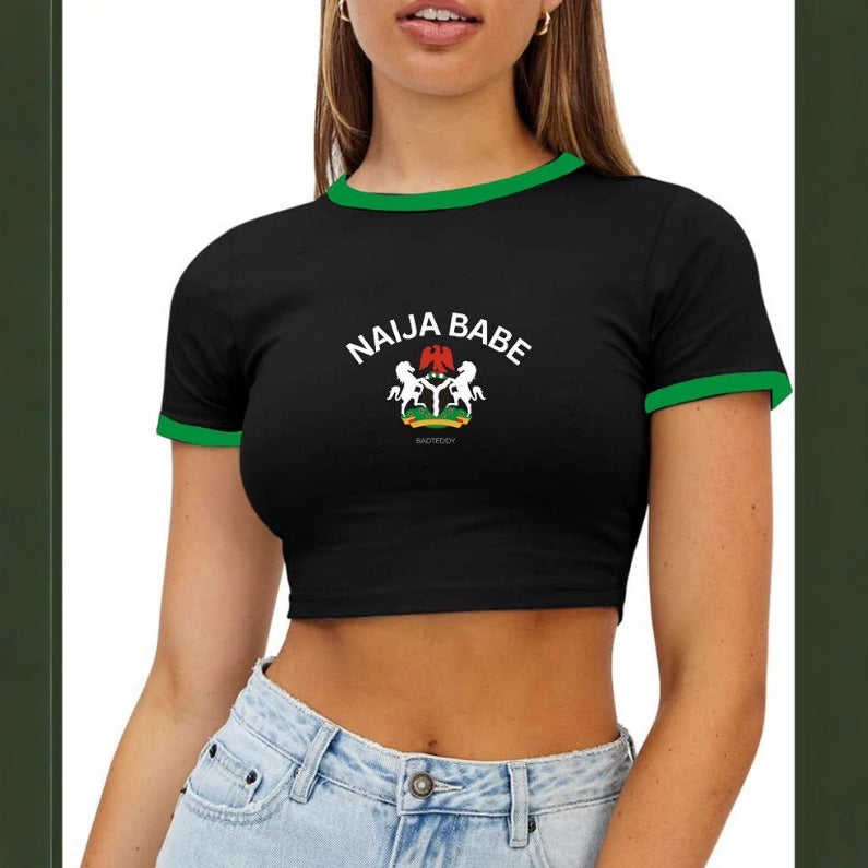 Damen Crop-Top mit kreativem Aufdruck und kontrastierenden Ärmelsäumen Echo Archiv