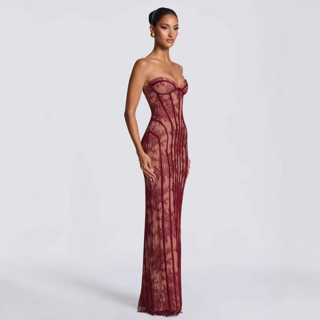 Damen Abendkleid mit raffinierten Spitzen-Details Echo Archiv