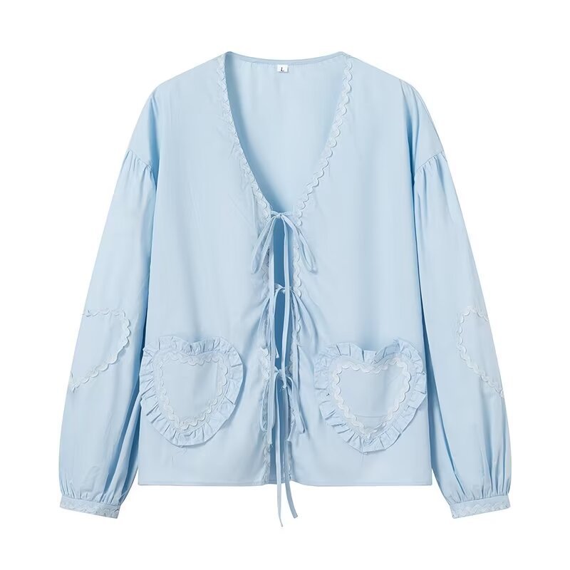 Damen Langärmlige V‑Ausschnitt Bluse mit Bindebändern und Herz‑Rüschentaschen Echo Archiv