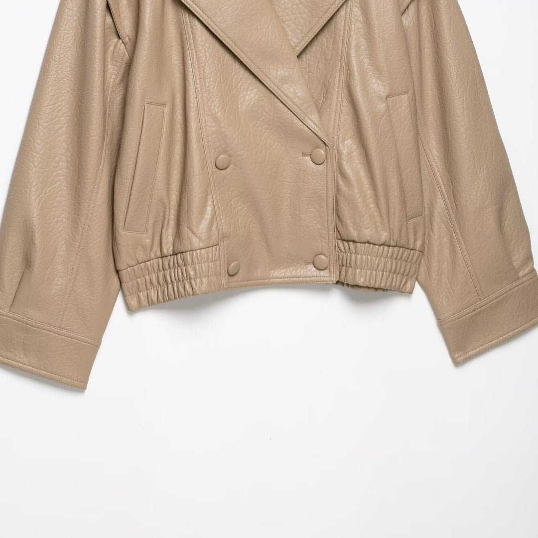 Damen Kurz geschnittene Kunstlederjacke im Oversized-Trenchstil Echoarchiv
