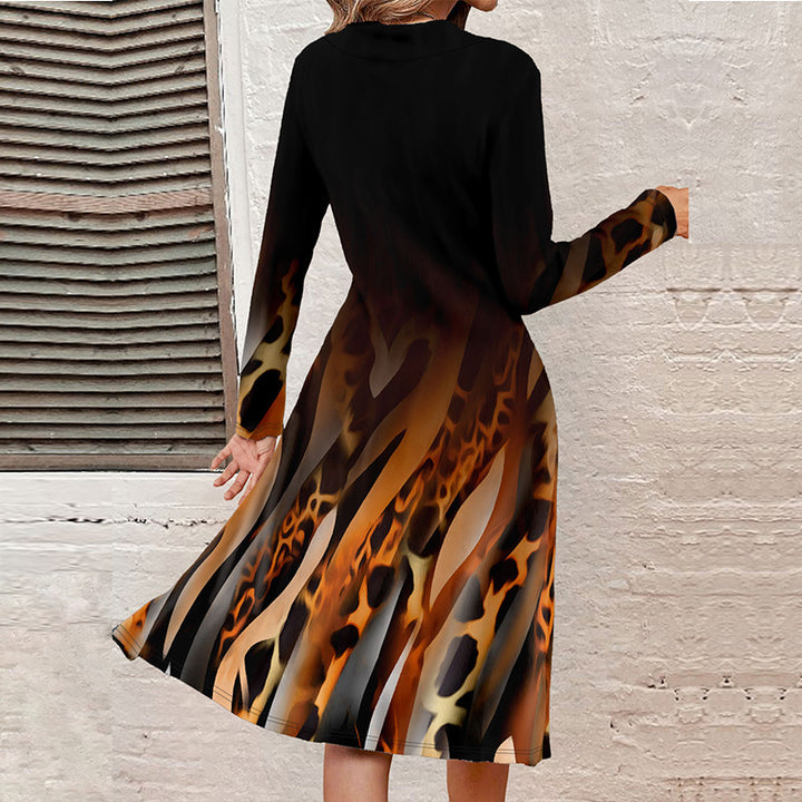 Damen A-Linien-Midikleid mit Animal-Print, asymmetrischem V-Ausschnitt und Zierknopfleiste – Avérine