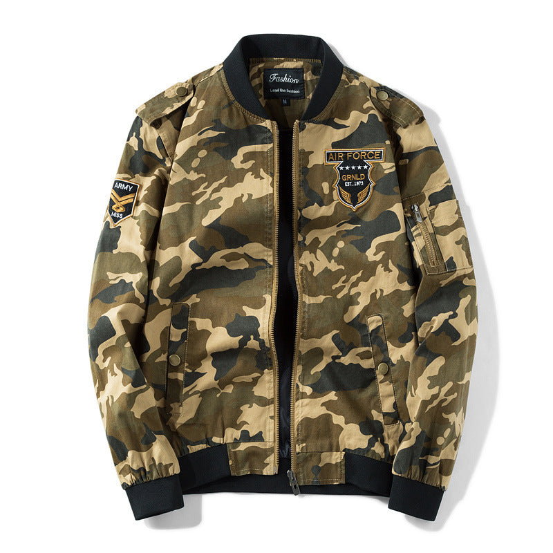 Herren Military-Camo Bomberjacke mit Patch-Details, Ärmeltasche und gerippten Bündchen – Brevano