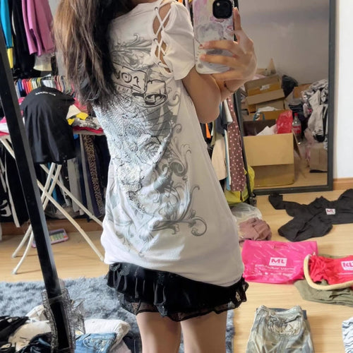Damen Elegantes T-Shirt mit dekorativen Schnürdetails Echo Archiv