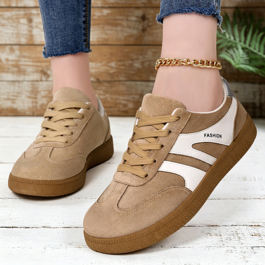 Herren nan retro Veloursleder Sneaker mit gepolstertem Fersenkragen und profilierter Gummilaufsohle Echo Archiv