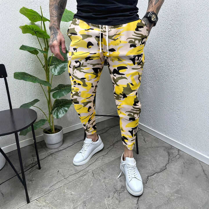Herren Camouflage Jogginghose mit elastischem Bund und seitlichen Taschen Echoarchiv
