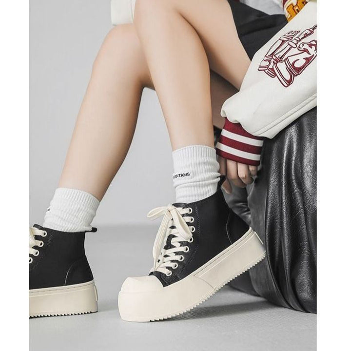 Damen Hohe Plattform-Sneaker mit modernem Design und robustem Profil Echo Archiv