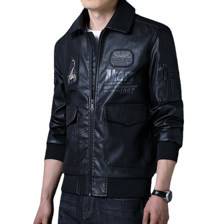 Herren militärisch inspirierte Kunstlederjacke mit praktischen Taschen Echoarchiv