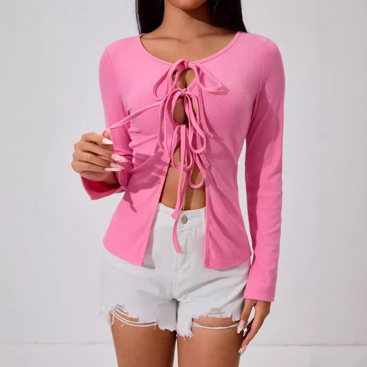 Damen geripptes Longsleeve-Top mit mehrfachem Front-Schnürdetail, Cut-Outs und taillierter Passform – Avérine