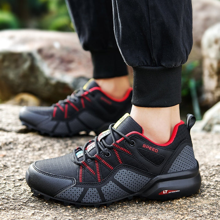 Herren nan robuster Trailrunning- und Outdoor-Sneaker mit griffiger Multiterrain-Profilsohle, verstärkter Zehenkappe und Bungee-Schnürung Echo Archiv
