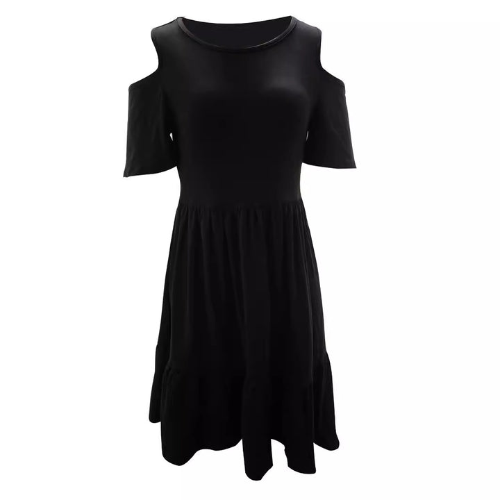 Damen lässiges Kleid mit kaltem Schulterdesign und voluminösem Rock Echo Archiv