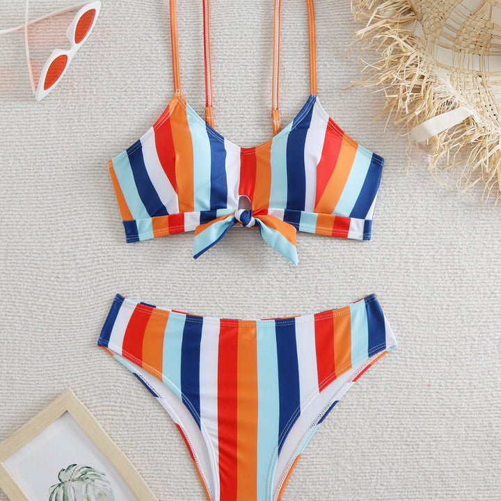 Damen Bikini-Set mit modischem Knoten und buntem Streifenmuster Echo Archiv