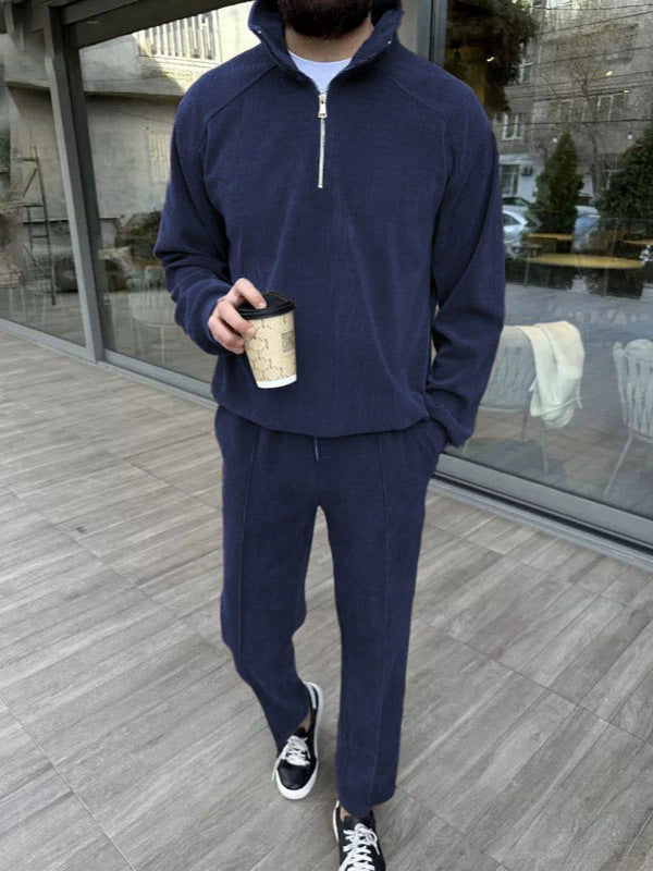 Herren sportliches Fleece-Outfit mit halbem Reißverschluss Echoarchiv